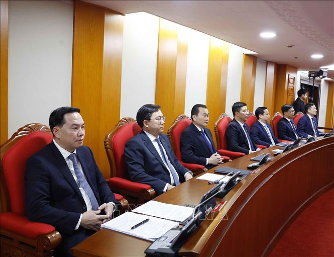 Các đại biểu dự phiên Bế mạc Hội nghị lần thứ hai Ban Chấp hành Trung ương Đảng khoá XIV. Ảnh: Thống Nhất – TTXVN