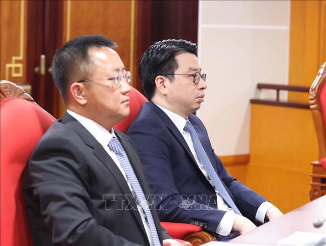 Các đại biểu dự phiên Bế mạc Hội nghị lần thứ hai Ban Chấp hành Trung ương Đảng khoá XIV. Ảnh: Thống Nhất – TTXVN