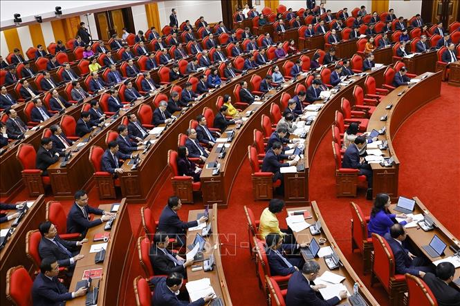 Các đại biểu dự phiên Bế mạc Hội nghị lần thứ hai Ban Chấp hành Trung ương Đảng khoá XIV. Ảnh: Doãn Tấn - TTXVN