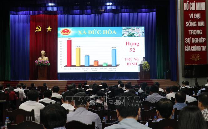 Sở Nội vụ Tây Ninh công bố bảng xếp hạn chỉ số cải cách hành chính của các sở, ngành, địa phương. Ảnh: Bùi Giang - TTXVN