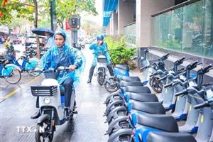 Người dân Thủ đô thích ứng với phương tiện giao thông xanh