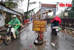 Hà Nội cấm cầu Long Biên trong hai tháng để sửa chữa