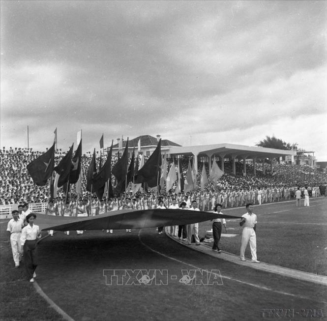 Sau thắng lợi của cuộc kháng chiến chống thực dân Pháp, phong trào TDTT phát triển mạnh mẽ với các cuộc vận động như 