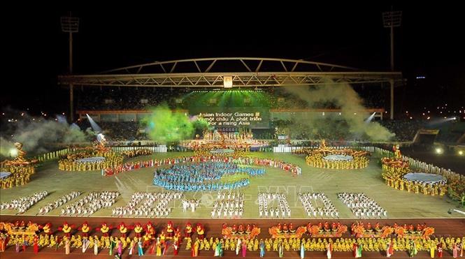 Lễ khai mạc Đại hội thể thao châu Á trong nhà lần thứ 3 (ASIAN Indoor Games lll), sự kiện thể thao lớn nhất châu Á lần đầu tiên được tổ chức tại Việt Nam (2009). Ảnh: TTXVN
