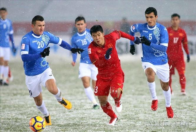 Việt Nam lần đầu chơi trận chung kết U23 châu Á, thi đấu trong bão tuyết với Uzbekistan, tuy không giành được chiến thắng nhưng hành trình của thầy trò Park Hang - seo phần nào thay đổi cách nhìn của châu lục về bóng đá Việt Nam (2018). Ảnh: Hoàng Linh - TTXVN

