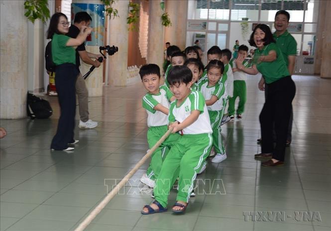 Với mục tiêu xây dựng nền giáo dục toàn diện, ngoài nâng cao chất lượng giáo dục các môn học văn hóa, trong những năm qua, thành phố Đà Nẵng đã không ngừng quan tâm phát triển phong trào thể dục thể thao trong học đường. Ảnh: Văn Dũng - TTXVN