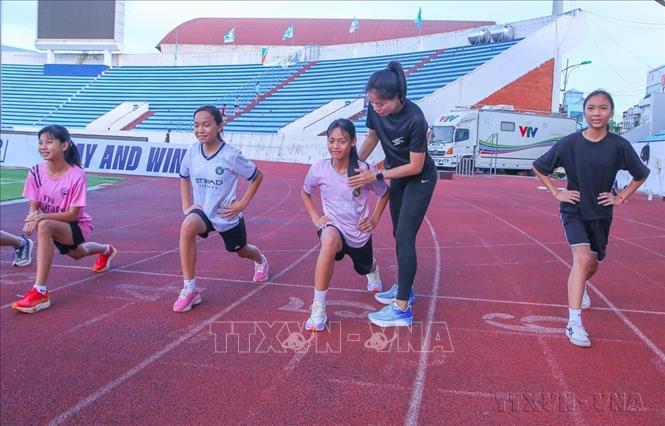 Sau hợp nhất, thể thao tỉnh Ninh Bình có không gian phát triển rộng hơn với nhiều vận động viên chất lượng. Hằng ngày, tại các Trung tâm thể thao của tỉnh, các VĐV nỗ lực tập luyện để duy trì phong độ, thể lực, tích luỹ kinh nghiệm để sẵn sàng tranh tài tại các giải đấu trong và ngoài nước. Ảnh: Công Luật - TTXVN