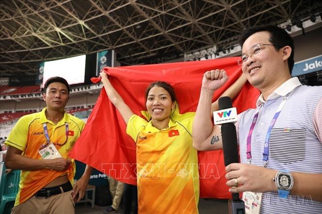 Vận động viên Bùi Thị Thu Thảo giành tấm HCV ở nội dung nhảy xa. Đây là tấm HCV thứ 2 của thể thao Việt Nam ở Asiad 2018. Ảnh: TTXVN phát