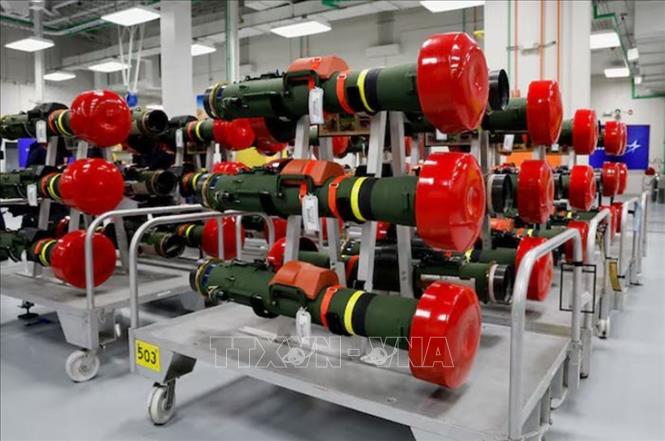 Bên trong nhà máy sản xuất vũ khí của Lockheed Martin ở Alabama, Mỹ. Ảnh: REUTERS/TTXVN