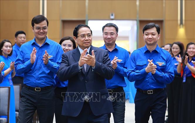 Thủ tướng Phạm Minh Chính đến dự buổi gặp mặt Gương mặt trẻ Việt Nam tiêu biểu được vinh danh. Ảnh: Dương Giang-TTXVN 

