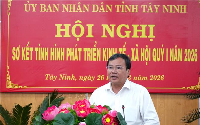 Chủ tịch UBND tỉnh Tây Ninh Lê Văn Hẳn, phát biểu chỉ đạo tại phiên họp. Ảnh: Thanh Bình - TTXVN