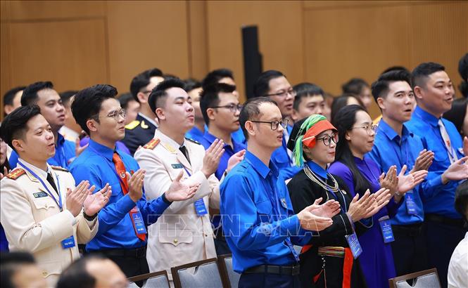 Các Gương mặt trẻ Việt Nam tiêu biểu, triển vọng và cán bộ đoàn tiêu biểu tham dự buổi gặp Thủ tướng Chính phủ. Ảnh: Dương Giang-TTXVN