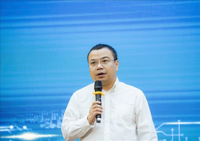 Ông Lê Nam Trung, Chánh Văn phòng Viện Hàn lâm Khoa học xã hội Việt Nam cho rằng yêu cầu đổi mới công tác chính trị, tư tưởng theo hướng gắn với hành động thực chất cần được cụ thể hóa trong công việc hằng ngày của cán bộ, công chức. Ảnh: Diệu Thúy - TTXVN