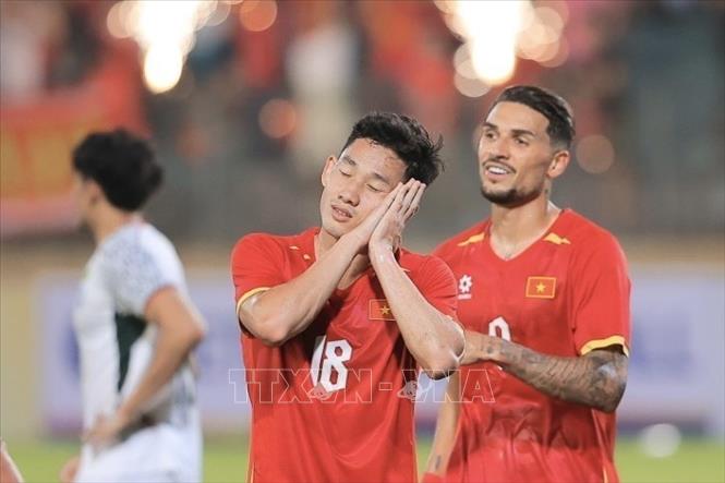 Hai Long ghi bàn nâng tỷ số lên 3-0. Ảnh: Minh Quyết - TTXVN