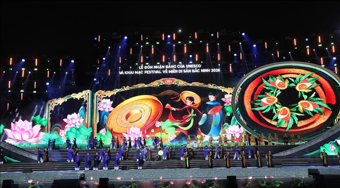 Chương trình văn nghệ tại Lễ khai mạc Festival “Về miền di sản Bắc Ninh 2026”. Ảnh: Danh Lam - TTXVN