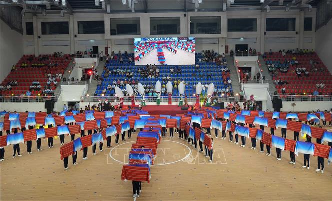 Các tiết mục trong chương trình đồng diễn “Thể thao Quảng Ngãi: Gắn kết, Hội nhập và Phát triển” tại lễ khai mạc. Ảnh: Dư Toán – TTXVN