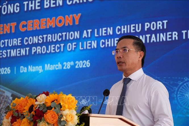 Ủy viên Trung ương Đảng, Chủ tịch UBND thành phố Đà Nẵng Phạm Đức Ấn phát biểu tại buổi Lễ. Ảnh: Anh Dũng – TTXVN