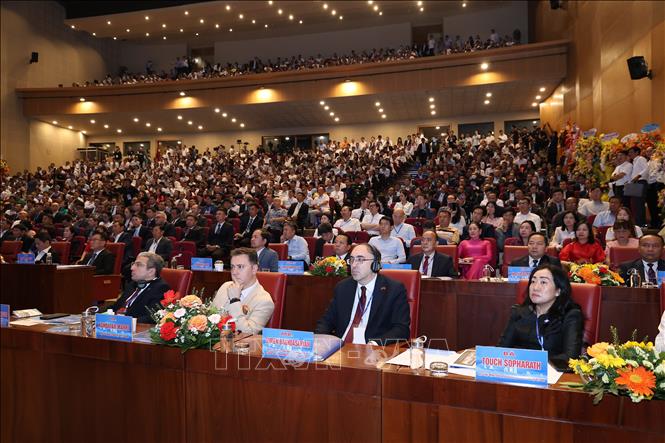 Hội nghị thu hút hàng trăm doanh nghiệp trong và ngoài nước tham dự. Ảnh: Sỹ Thắng-TTXVN
 