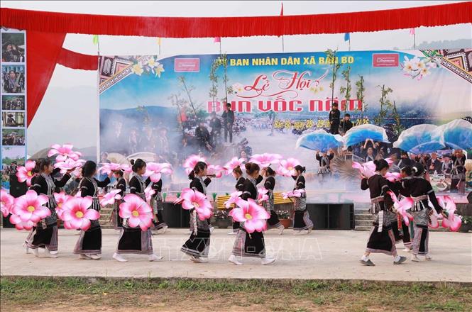 Chương trình văn nghệ chào mừng Lễ hội. Ảnh: Quý Trung – TTXVN