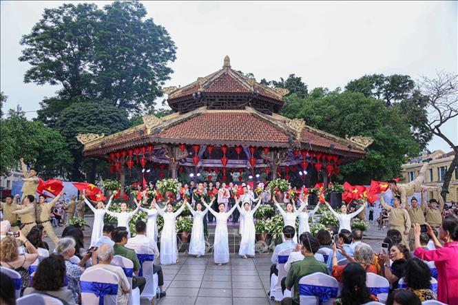 Các tiết mục đặc sắc tại chương trình. Ảnh: Hà Anh/TTXVN phát
