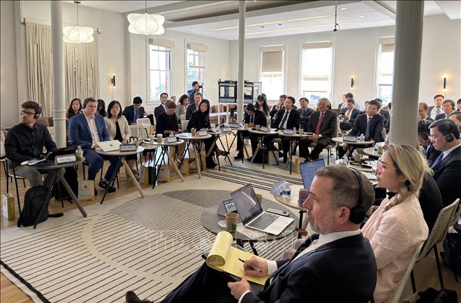 Với chủ đề “Công nghệ và tương lai của tài chính toàn cầu”, Tọa đàm Tài chính và Công nghệ Việt Nam – Hoa Kỳ có sự tham dự của hơn 50 doanh nghiệp Hoa Kỳ. Ảnh: Ngọc Quang - PV TTXVN tại Hoa Kỳ