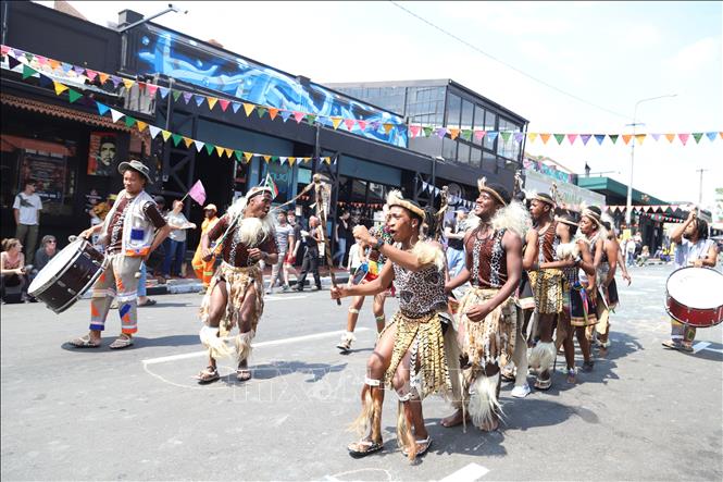 Điệu múa Zulu sôi động tại sự kiện The Happening. Ảnh: Hồng Minh - PV TTXVN tại Nam Phi