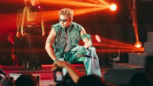 Showcase J-UNZIP của Jun Phạm: Tri ân người hâm mộ và lan tỏa tinh thần sống đẹp