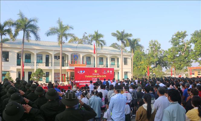 Quang cảnh lễ chào cờ “Tôi yêu Tổ quốc tôi” diễn ra tại sân lớn Tiểu đoàn 3, Trung đoàn Cảnh Sát Cơ động Tây Nam Bộ. Ảnh: Công Mạo-TTXVN