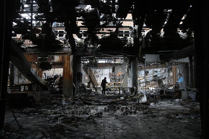 Cảnh đổ nát sau cuộc tấn công tại Tehran, Iran, ngày 28/3/2026. Ảnh: THX/TTXVN