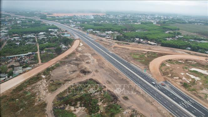 Dự án thành phần 2, cao tốc Biên Hòa - Vũng Tàu đã hoàn thành các hạng mục chính. Ảnh: Công Phong - TTXVN