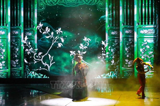 Những kỹ thuật hàn lâm trở nên gần gũi và mang đậm hơi thở của con người Việt Nam. Ảnh: Khánh Hoà - TTXVN