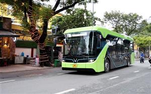 Hà Nội đề xuất lộ trình chuyển đổi xe buýt sử dụng năng lượng xanh