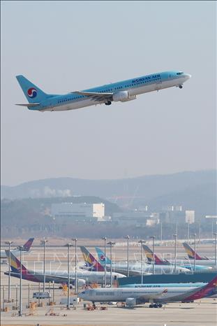 Máy bay cất cánh từ sân bay Incheon, Hàn Quốc. Ảnh: Yonhap/TTXVN