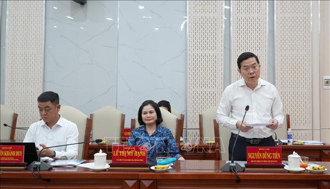 Ông Nguyễn Dũng Tiến, Phó Chủ nhiệm Văn phòng Chủ tịch nước, Phó Trưởng Đoàn Kiểm tra, giám sát số 29 của Bộ Chính trị, Ban Bí thư phát biểu. Ảnh: Văn Sĩ - TTXVN                                