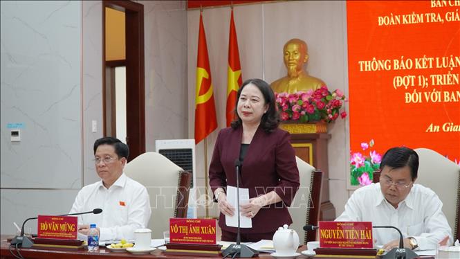 Bí thư Trung ương Đảng, Phó Chủ tịch nước Võ Thị Ánh Xuân, Trưởng Đoàn Kiểm tra, giám sát số 29 của Bộ Chính trị, Ban Bí thư phát biểu kết luận. Ảnh: Văn Sĩ - TTXVN                                