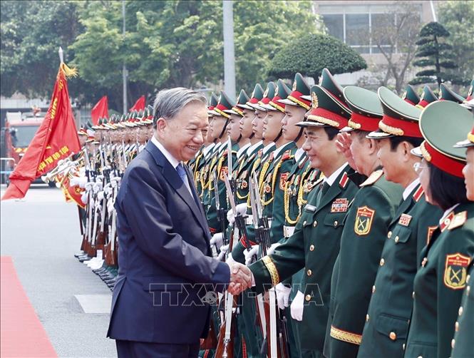 Tổng Bí thư Tô Lâm, Bí thư Quân ủy Trung ương và các đại biểu tại lễ kỷ niệm. Ảnh: Thống Nhất – TTXVN