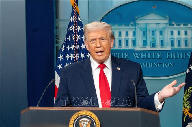 Tổng thống Mỹ Donald Trump phát biểu tại cuộc họp báo ở Nhà Trắng, Washington, D.C. Ảnh: THX/TTXVN