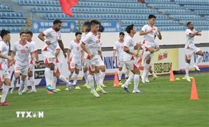 Đội tuyển Việt Nam và Malaysia tập luyện trước trận vòng loại Asian Cup 2027