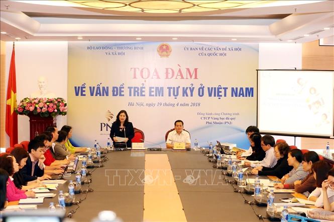 Sáng 19/04/2018, tại Hà Nội, Bộ Lao động - Thương Binh và Xã hội và Ủy ban về các vấn đề Xã hội của Quốc hội tổ chức Tọa đàm 