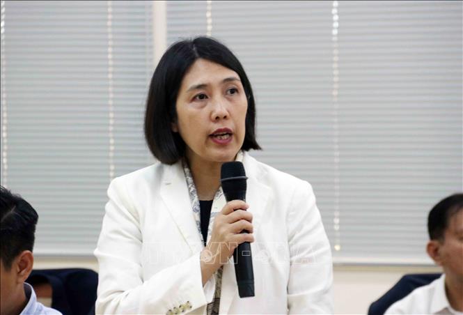 Đại sứ Nguyễn Hương Trà, Đại sứ Việt Nam tại Bỉ, Đại diện thường trực Việt Nam bên cạnh Liên minh Châu Âu phát biểu tại buổi Tọa đàm. Ảnh: Xuân Khu-TTXVN