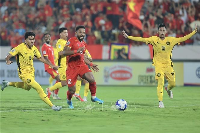 Xuân Son thi đấu rất nỗ lực nhưng vẫn chưa có cơ hội để ghi bàn. Ảnh: Minh Quyết - TTXVN