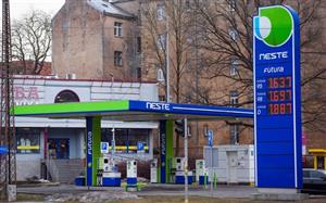 Giá dầu thế giới giảm mạnh trước thông tin Iran sẵn sàng đình chiến