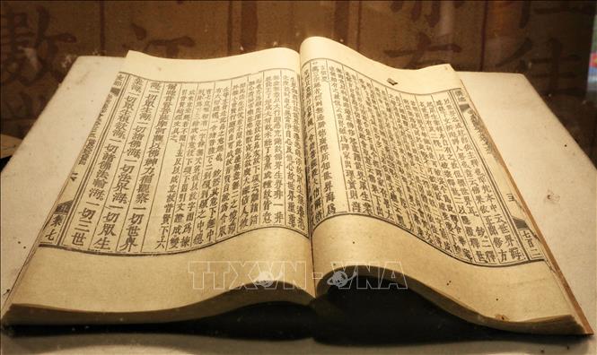 A book made from woodblock printing. VNA Photo: Danh Lam