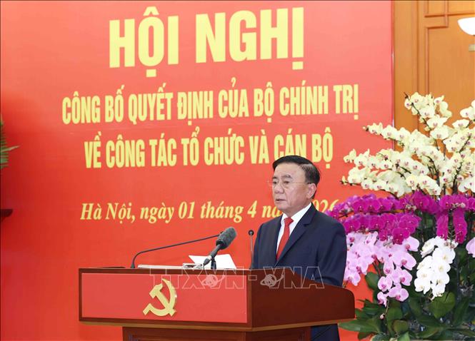 Đồng chí Trần Cẩm Tú, Ủy viên Bộ Chính trị, Thường trực Ban Bí thư phát biểu chỉ đạo và giao nhiệm vụ. Ảnh: Phương Hoa - TTXVN