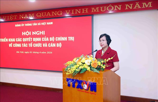 Đồng chí Vũ Việt Trang, Ủy viên Ban Thường vụ Đảng ủy các cơ quan Đảng Trung ương, Phó Trưởng Ban Tuyên giáo và Dân vận Trung ương, Bí thư Đảng ủy, Tổng Giám đốc, Chủ tịch Liên Chi hội nhà báo Thông tấn xã Việt Nam phát biểu. Ảnh: Phạm Kiên - TTXVN