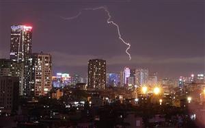 Cảnh báo mưa dông kèm lốc sét, mưa đá ở Bắc Bộ từ chiều tối 3/4