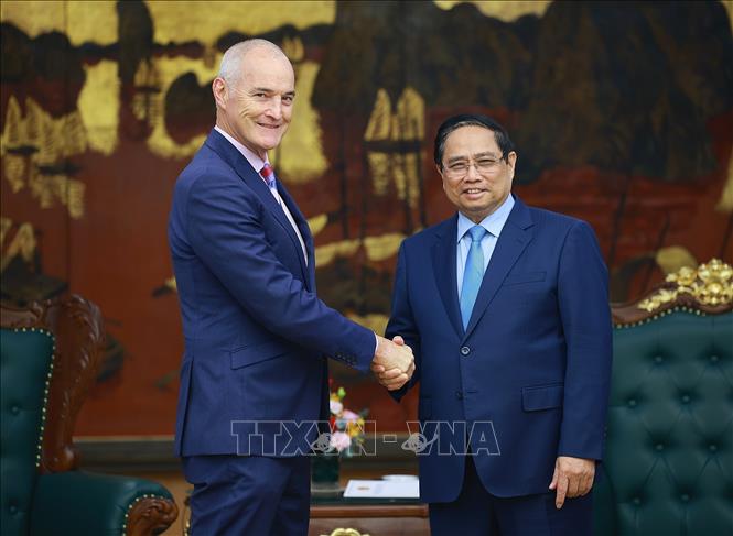 Thủ tướng Phạm Minh Chính tiếp Giáo sư Alec Cameron, Chủ tịch Đại học RMIT (Australia). Ảnh: Dương Giang-TTXVN 