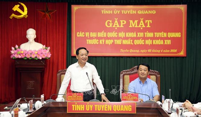 Ủy viên Bộ Chính trị, Bí thư Trung ương Đảng, Trưởng Ban Tuyên giáo và Dân vận Trung ương Trịnh Văn Quyết phát biểu tại buổi gặp mặt. Ảnh: Hoàng Hải - TTXVN