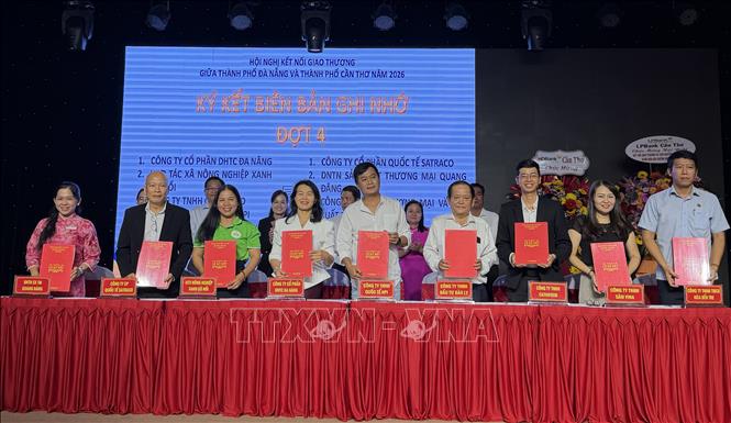 Quang cảnh lễ ký kết. Ảnh: Nguyễn Văn Việt-TTXVN