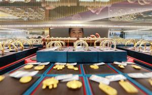 Giá vàng và bạc giảm mạnh trong bối cảnh xung đột tại Trung Đông kéo dài